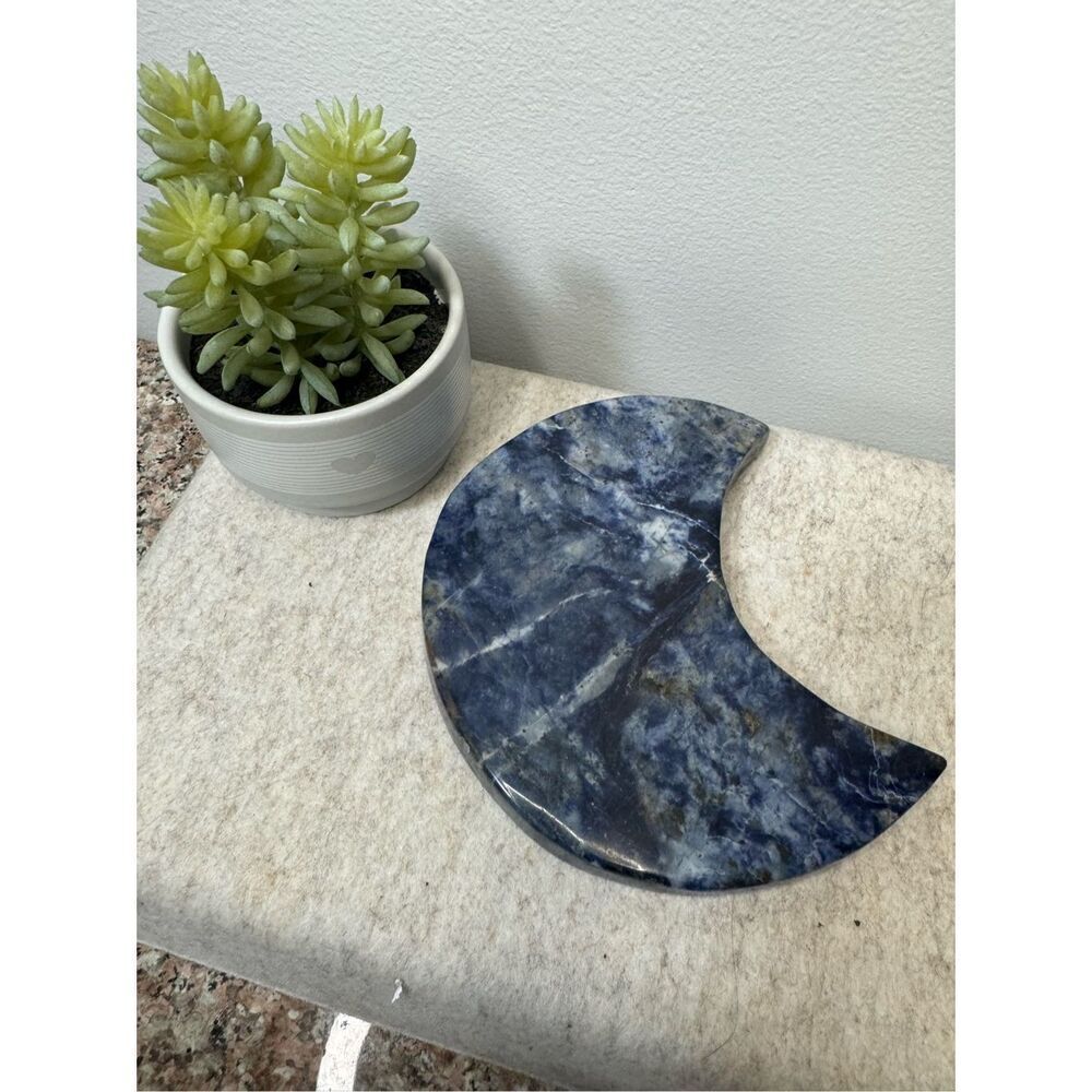 Sodalite Moon